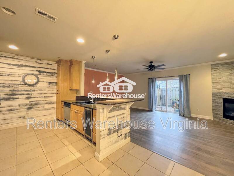 Beautiful Tri Level Townhome! property image