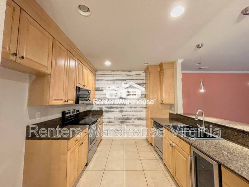 Beautiful Tri Level Townhome! property image