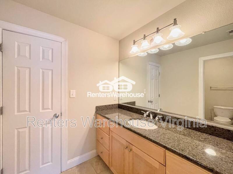 Beautiful Tri Level Townhome! property image