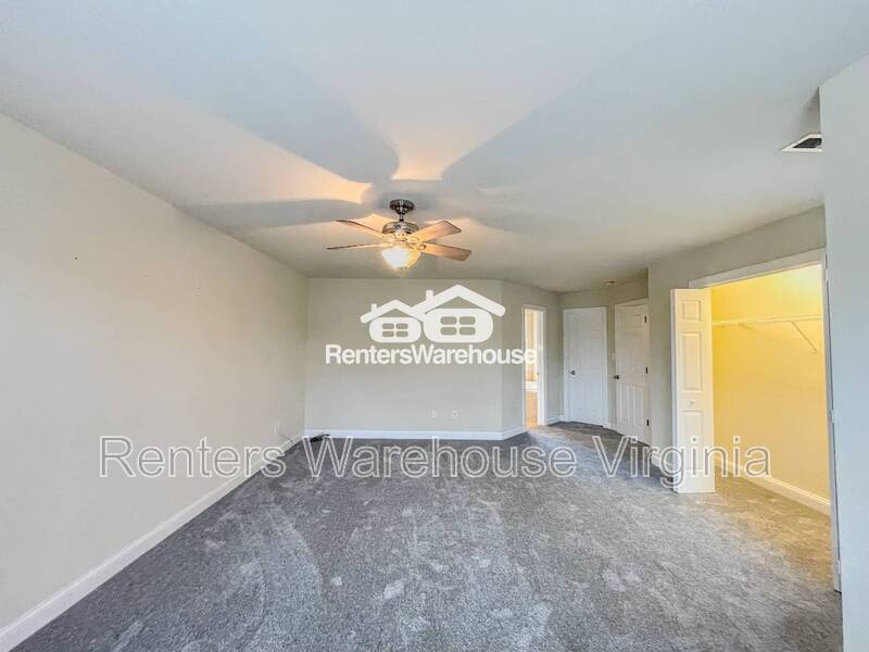 Beautiful Tri Level Townhome! property image