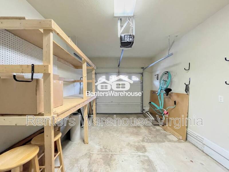 Beautiful Tri Level Townhome! property image