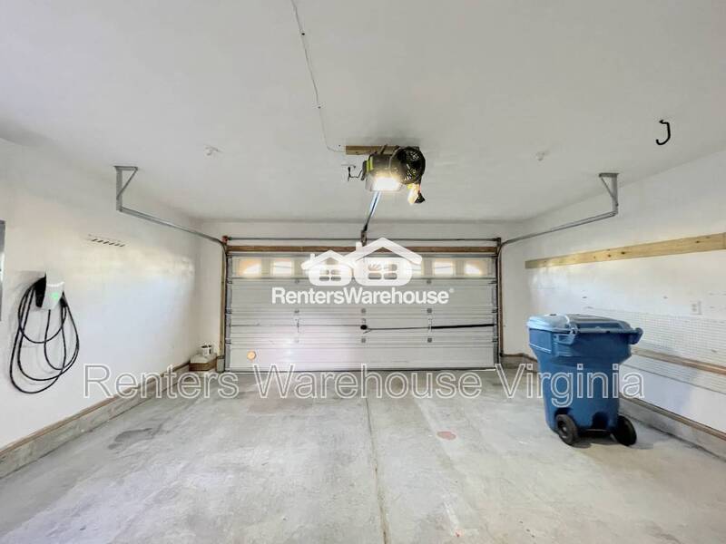 Gorgeous Home in Red Mill Farm! property image