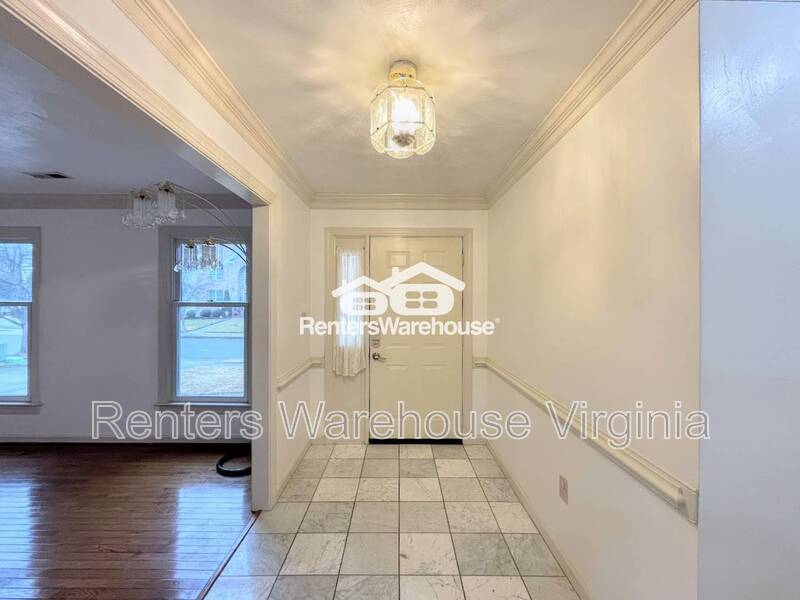 Gorgeous Home With Huge Backyard! property image