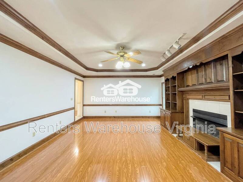 Gorgeous Home With Huge Backyard! property image