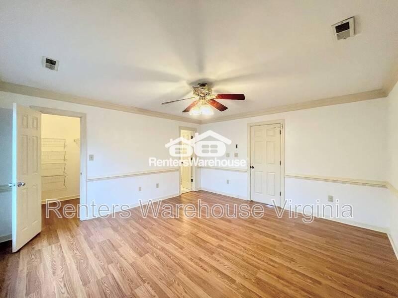 Gorgeous Home With Huge Backyard! property image