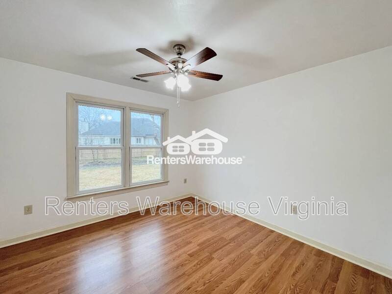 Gorgeous Home With Huge Backyard! property image