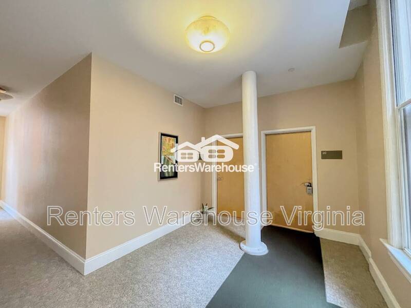 Fantastic 2nd Level Condo in Downtown Norfolk! property image