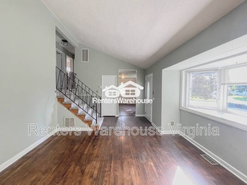 Beautiful Home With Huge Backyard! property image