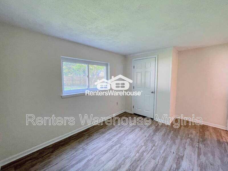 Beautiful Home With Huge Backyard! property image