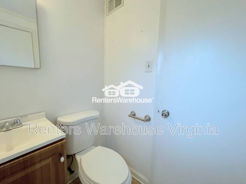 Beautiful Home With Huge Backyard! property image