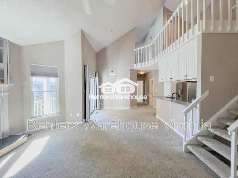 Amazing 3rd Level Condo! property image