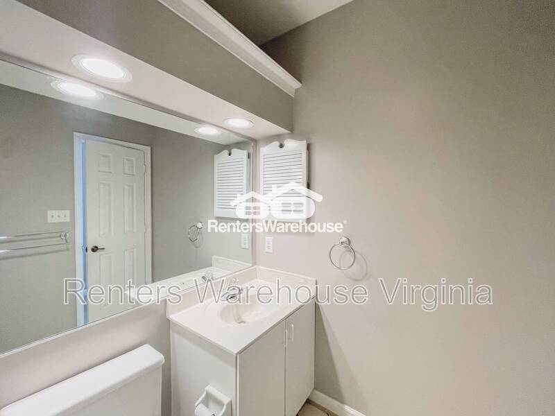 Amazing 3rd Level Condo! property image