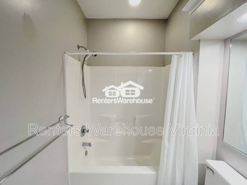 Amazing 3rd Level Condo! property image