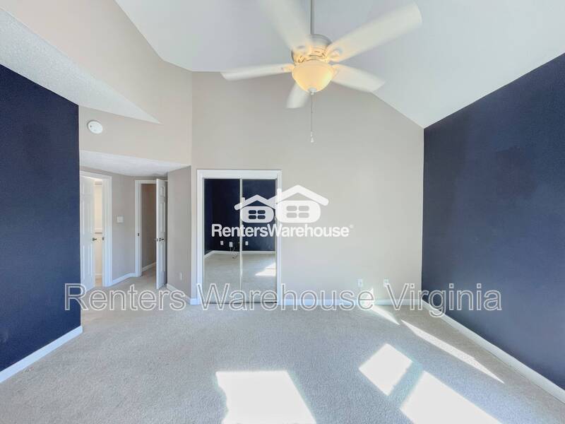 Amazing 3rd Level Condo! property image