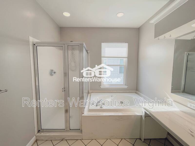 Amazing 3rd Level Condo! property image