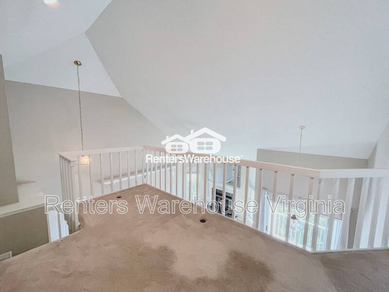 Amazing 3rd Level Condo! property image