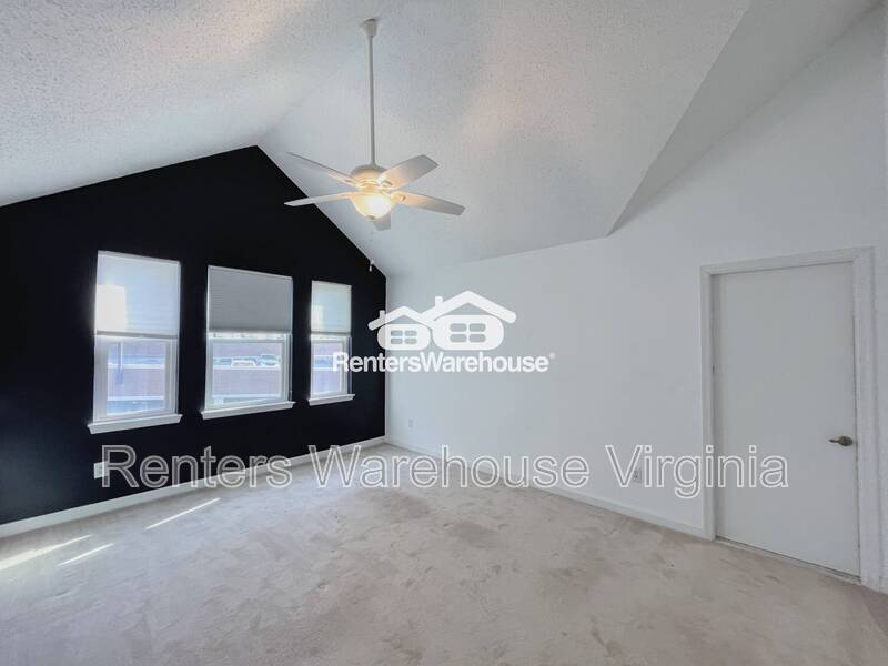 Amazing 3rd Level Condo! property image