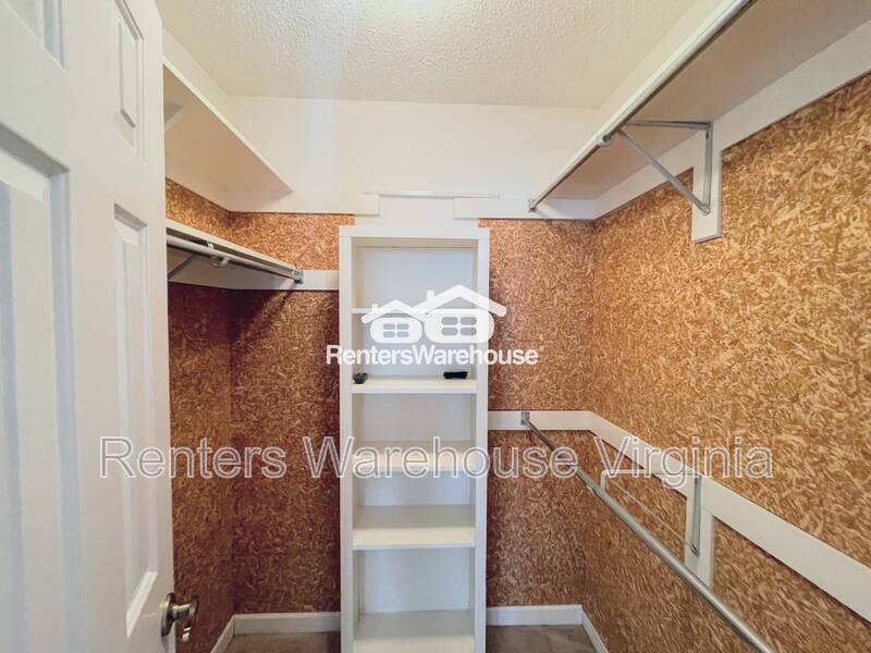 Amazing 3rd Level Condo! property image