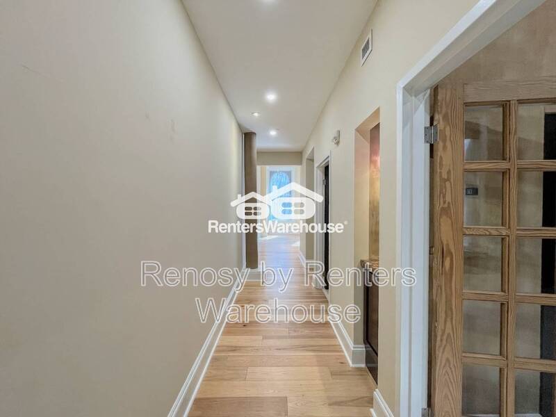 Fantastic 2nd Level Condo in Downtown Norfolk! property image