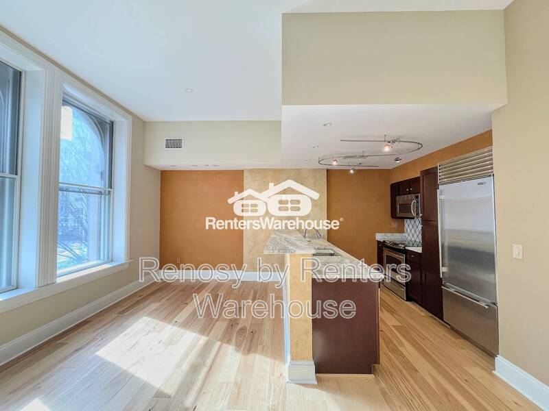 Fantastic 2nd Level Condo in Downtown Norfolk! property image