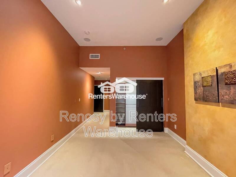 Fantastic 2nd Level Condo in Downtown Norfolk! property image