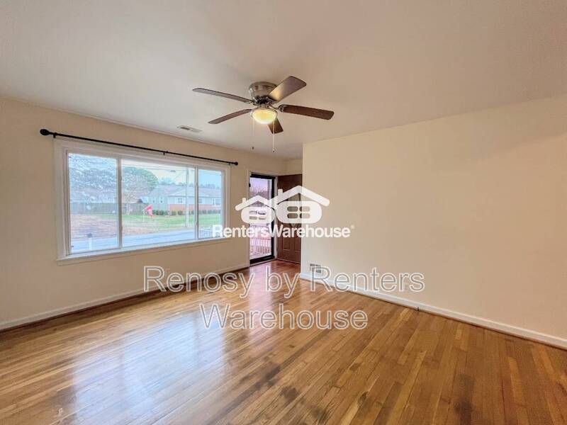 Gorgeous Home With Huge Backyard! property image