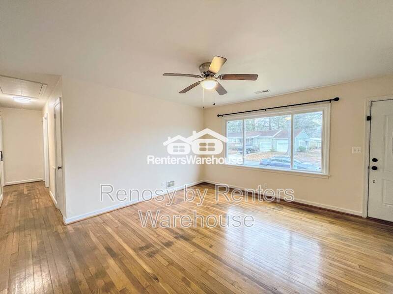 Gorgeous Home With Huge Backyard! property image