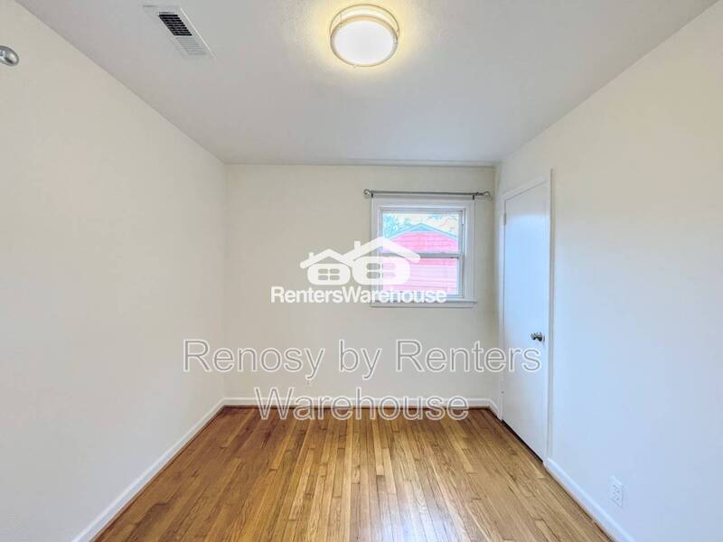 Gorgeous Home With Huge Backyard! property image