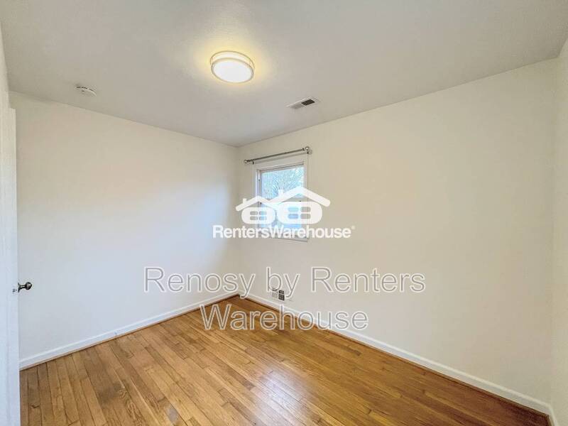 Gorgeous Home With Huge Backyard! property image