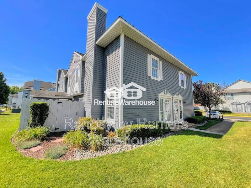 Modern and Updated Townhome! property image