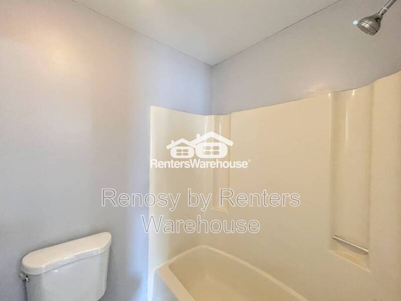 Modern and Updated Townhome! property image