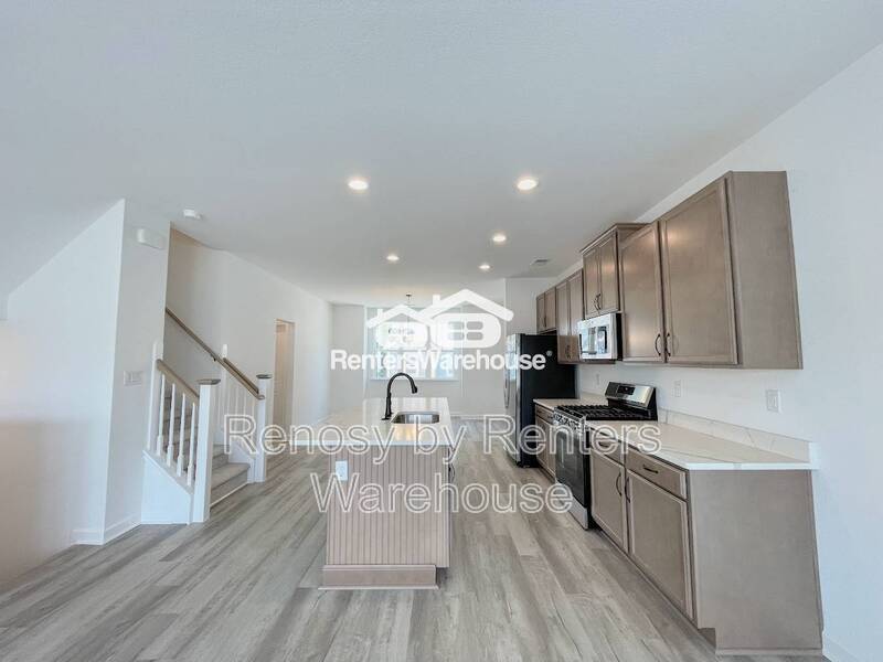 Magnificent Tri-Level Townhome! property image