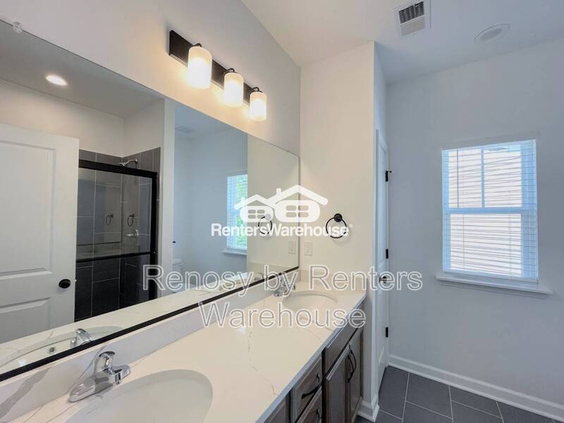 Magnificent Tri-Level Townhome! property image