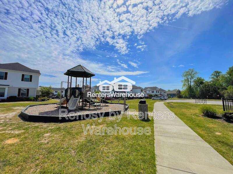 Magnificent Tri-Level Townhome! property image