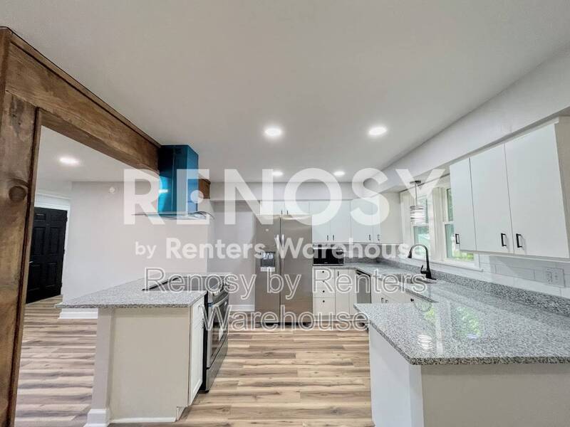 Gorgeous Home With Huge Backyard! property image