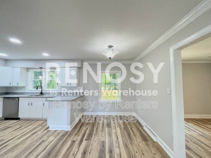 Gorgeous Home With Huge Backyard! property image