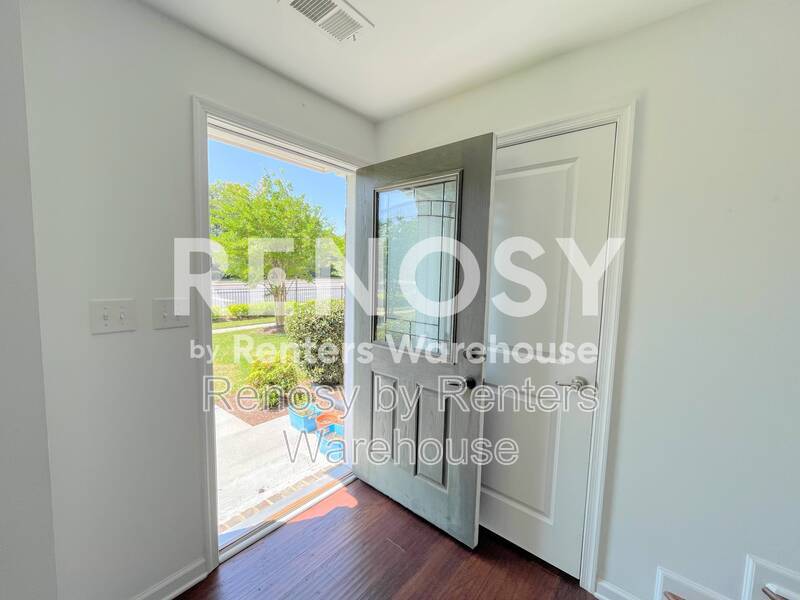 Beautiful Tri Level Townhome! property image