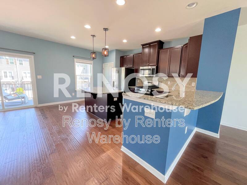 Beautiful Tri Level Townhome! property image