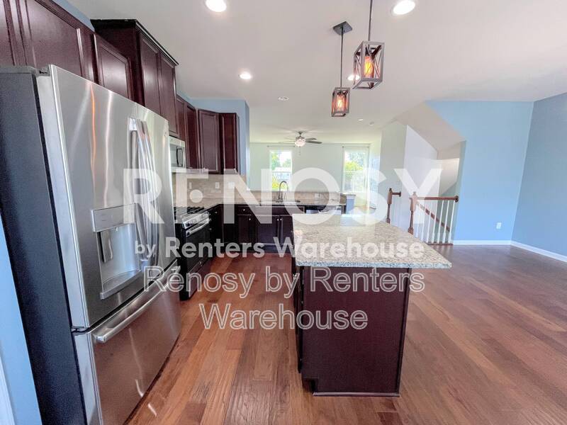 Beautiful Tri Level Townhome! property image