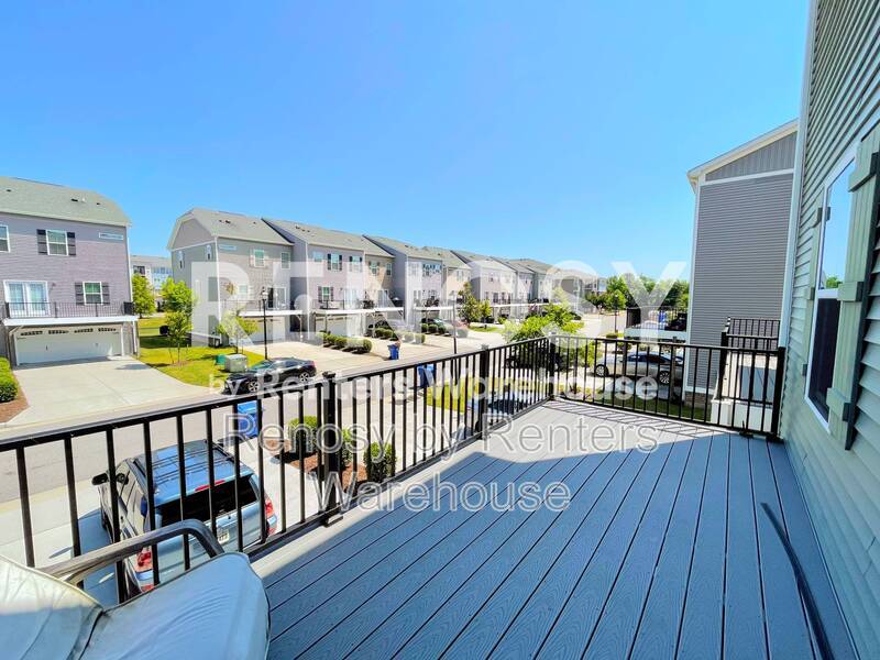 Beautiful Tri Level Townhome! property image