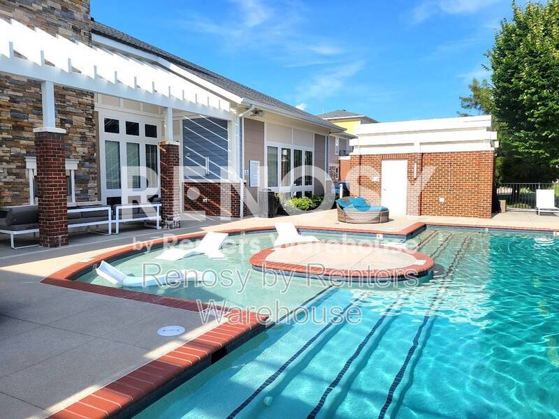 Beautiful Tri Level Townhome! property image