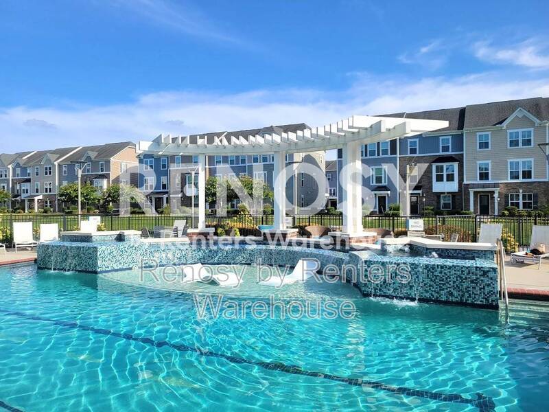 Beautiful Tri Level Townhome! property image