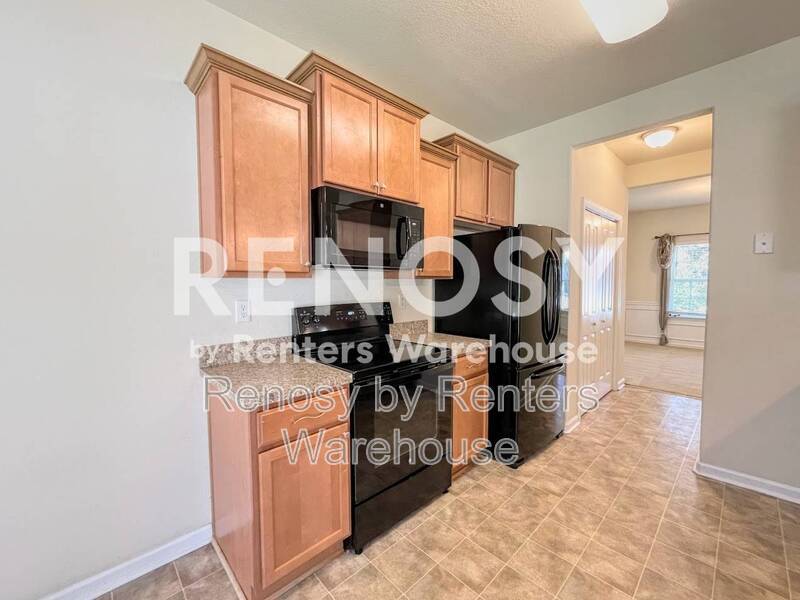 Beautiful 4-Bedroom Home with Spacious Fenced Backyard! property image