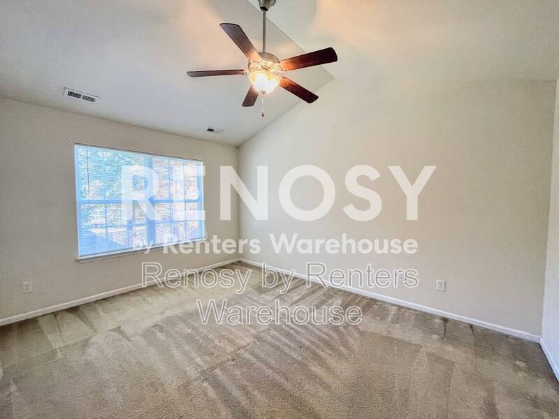 Beautiful 4-Bedroom Home with Spacious Fenced Backyard! property image