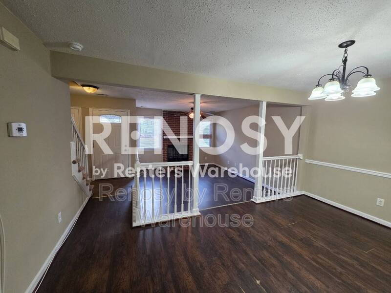 Charming Townhouse in a Desirable Location! property image