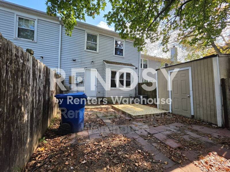 Charming Townhouse in a Desirable Location! property image